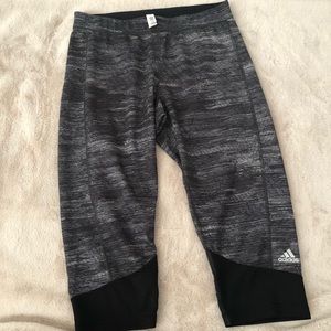 3/15 or 5/20
Adidas Crop Leggings